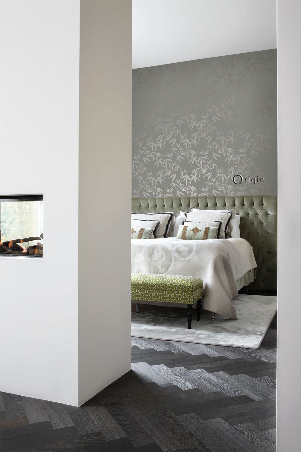 Šedá vliesová tapeta na zeď, hnědé metalické listy bambusu 347739, City Chic, Origin 