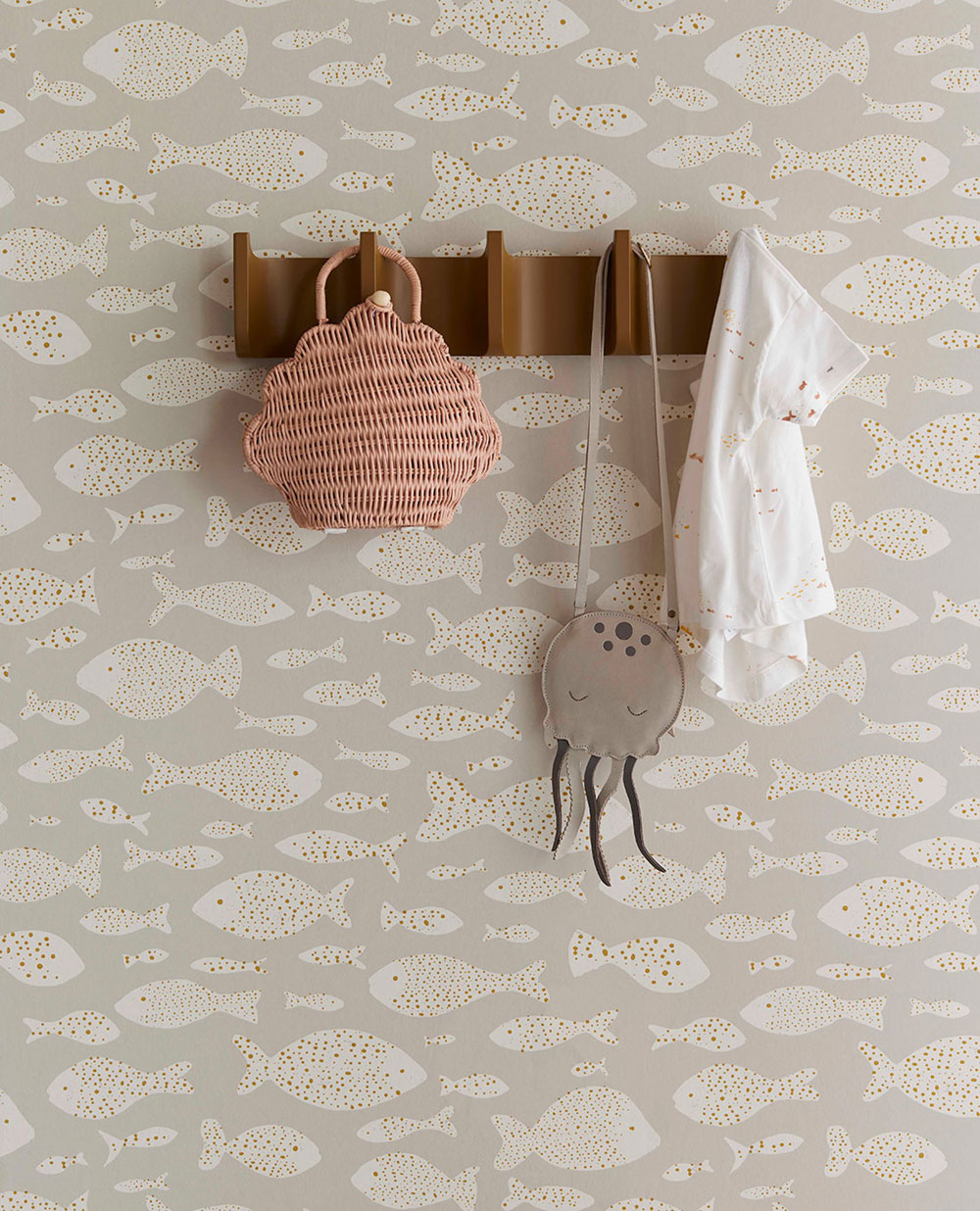 Béžová vliesová tapeta na zeď s rybami, 323000, Explore, Eijffinger