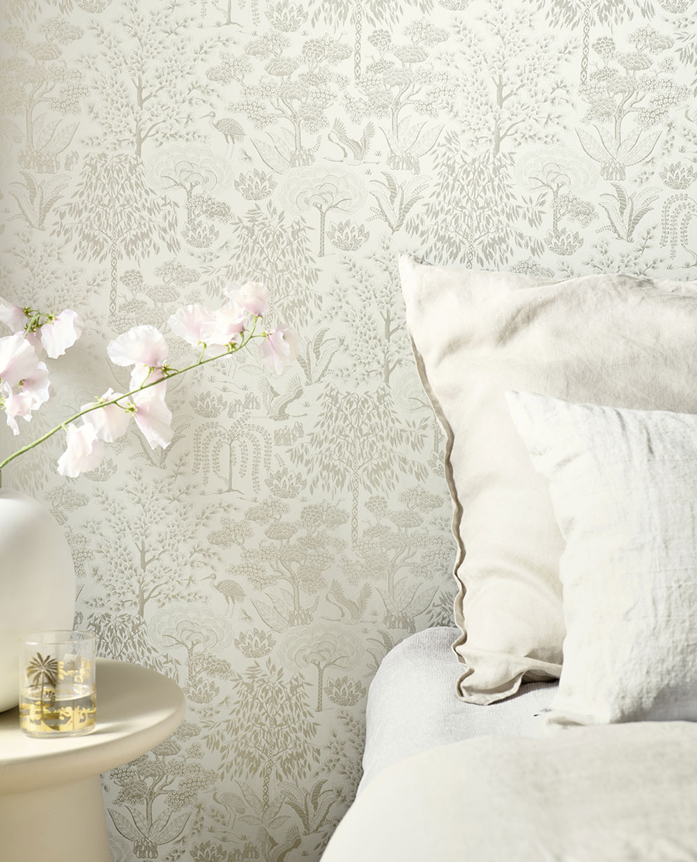 Šedo-stříbrná vliesová tapeta se stromy, 333110  Pip Studio 6, Eijffinger