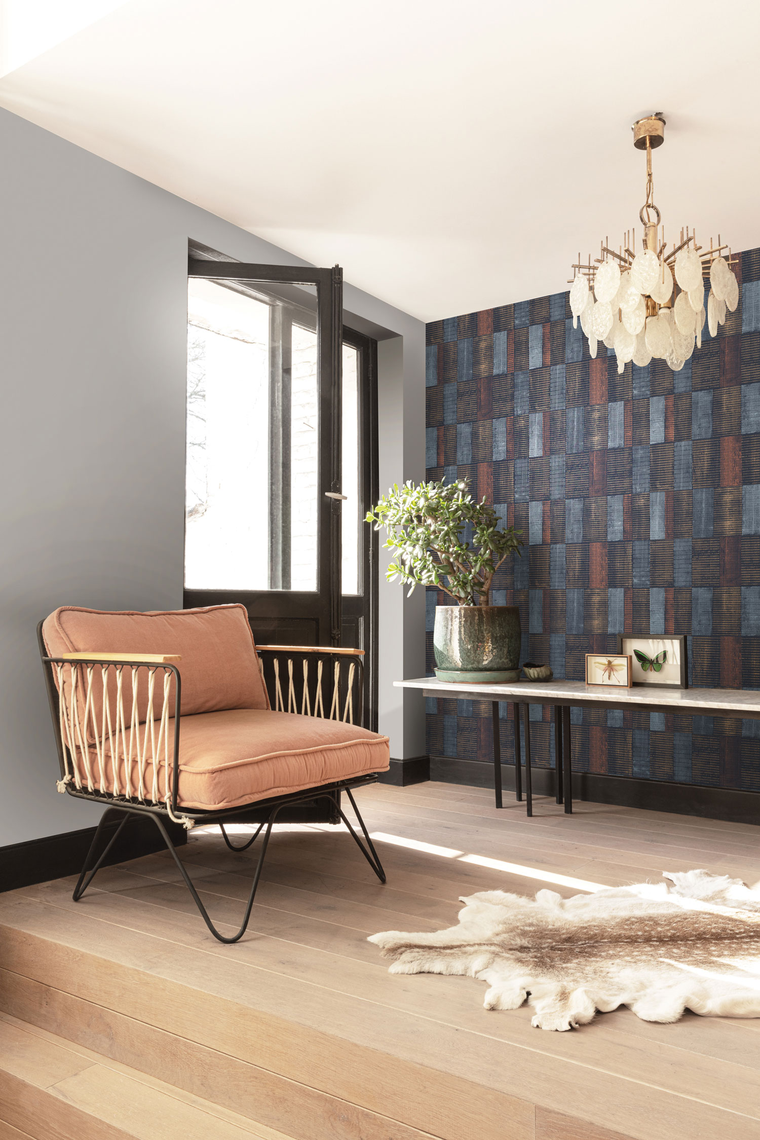 Geometrická vliesová tapeta na zeď, modro-černá, SUM304, Summer, The Texture Book, Khroma by Masureel