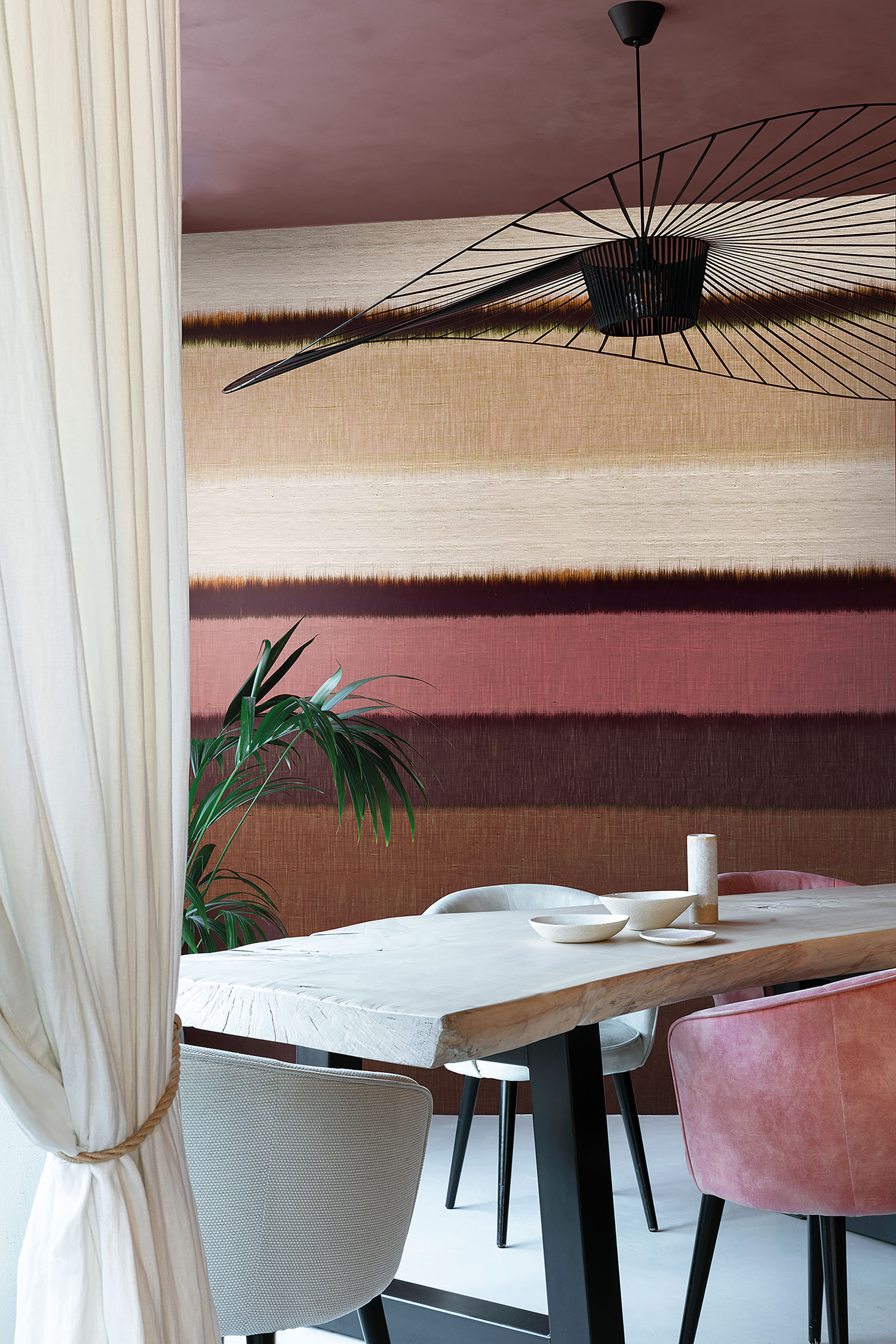 Hnědo-béžová vliesová fototapeta na zeď, Pruhy, DG3STR101, Wall Designs III, Khroma by Masureel