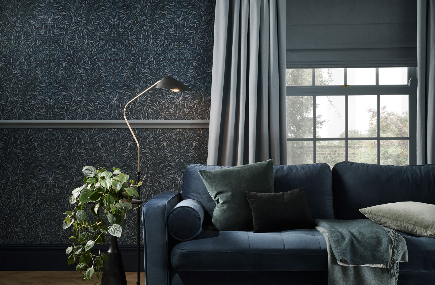 Modro-zelená vliesová tapeta s listy, 121440, New Eden, Graham&Brown Premium