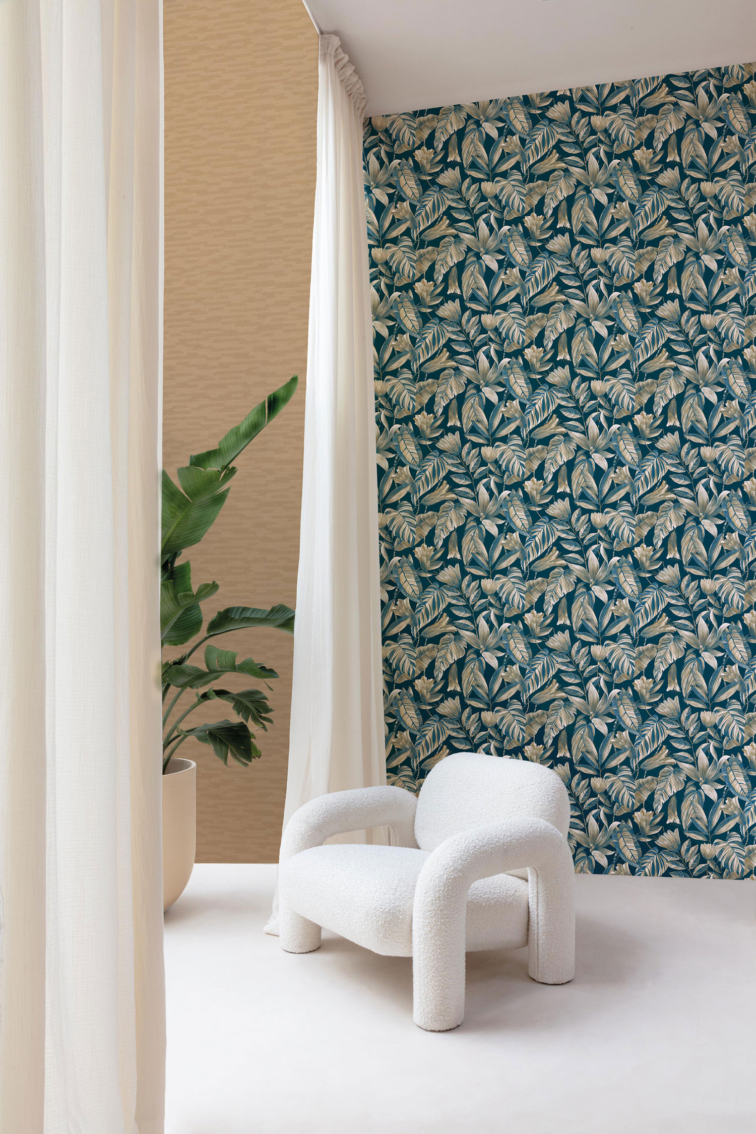 Modrá vliesová tapeta s květinami a listy, BZ3104, Belize, Grandeco