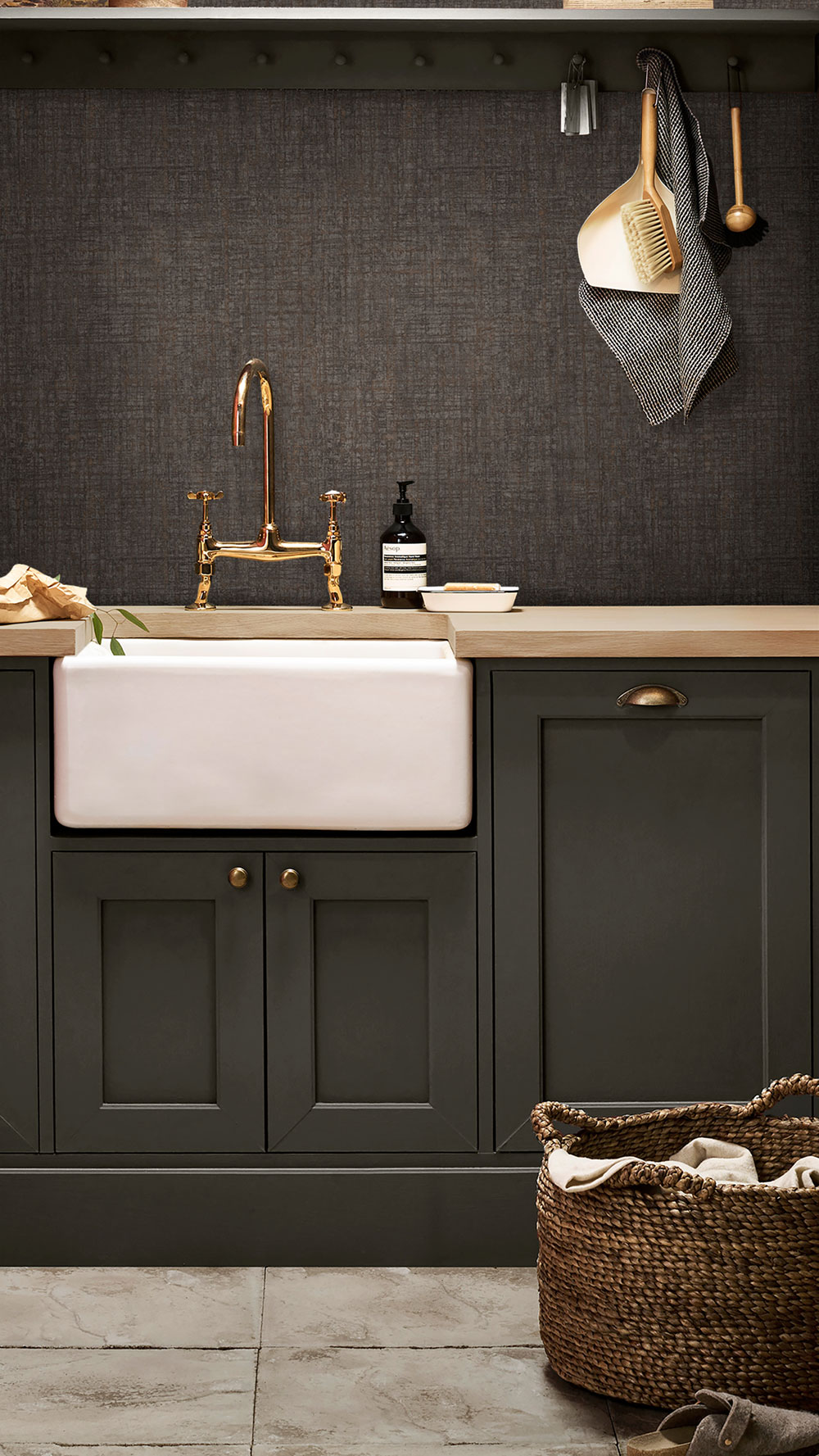 Vliesová tapeta na zeď, hnědá, imitace textury, 124141, Arboretum, Element, Graham Brown Premium