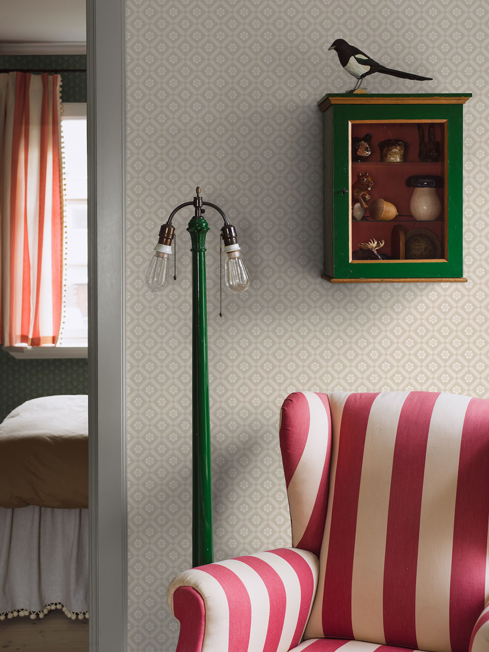 Vliesová tapeta na zeď, béžová, květiny, 4823, New Heritage, Borastapeter