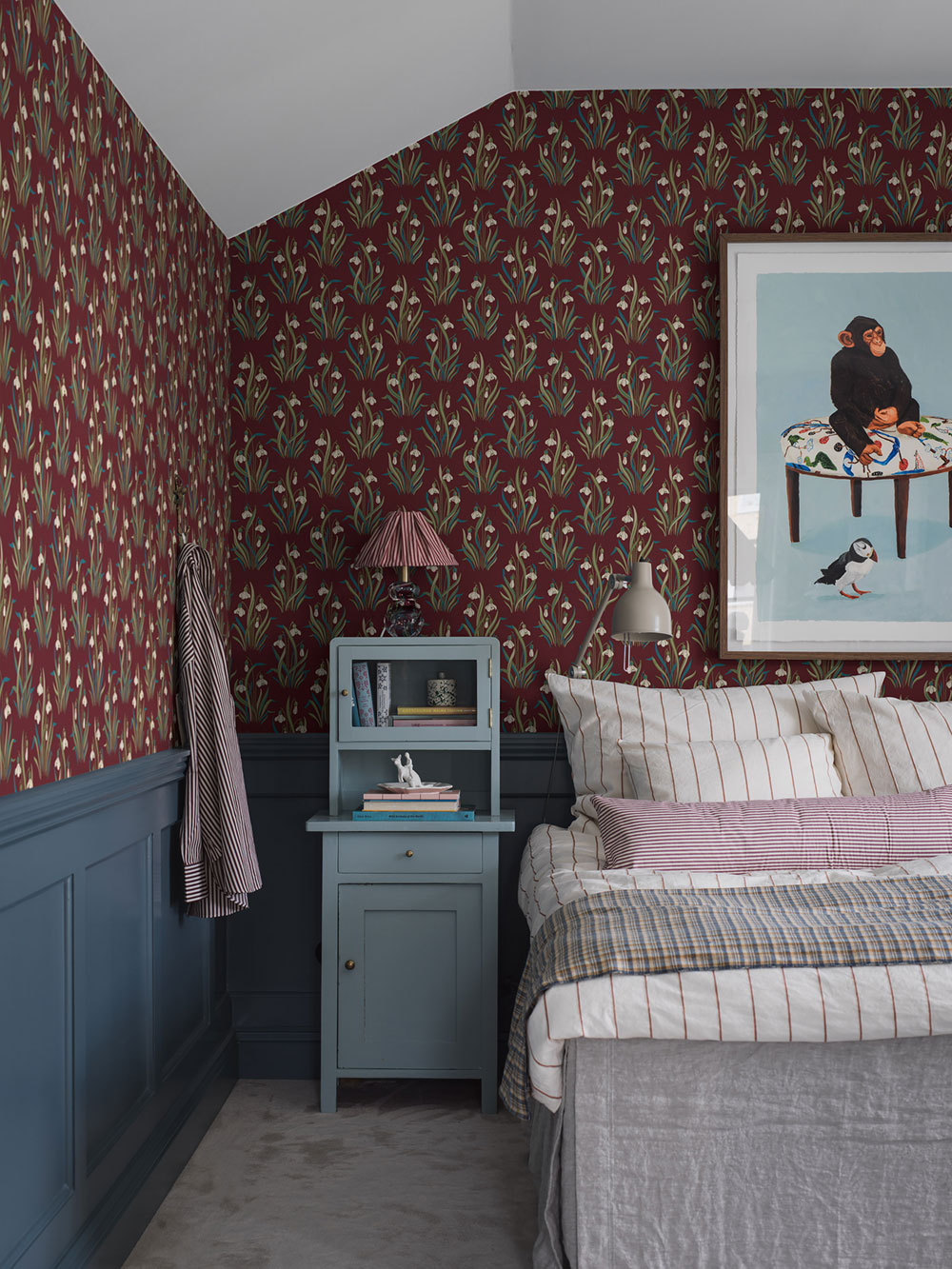 Vliesová tapeta na zeď, vínová, květiny, sněženky, 4837, New Heritage, Borastapeter