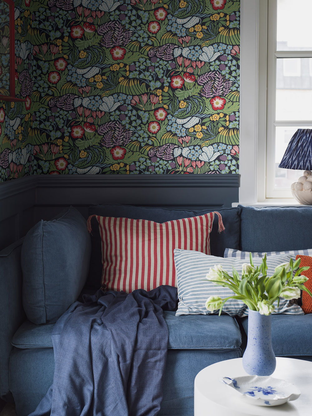 Vliesová tapeta na zeď, černá, květiny, 4842, New Heritage, Borastapeter