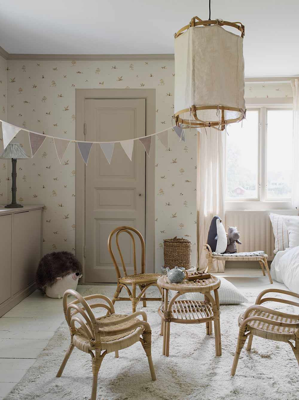 Vliesová tapeta na zeď, šedo-béžová, zvířátka, 6923, Newbie Wallpaper, Borastapeter