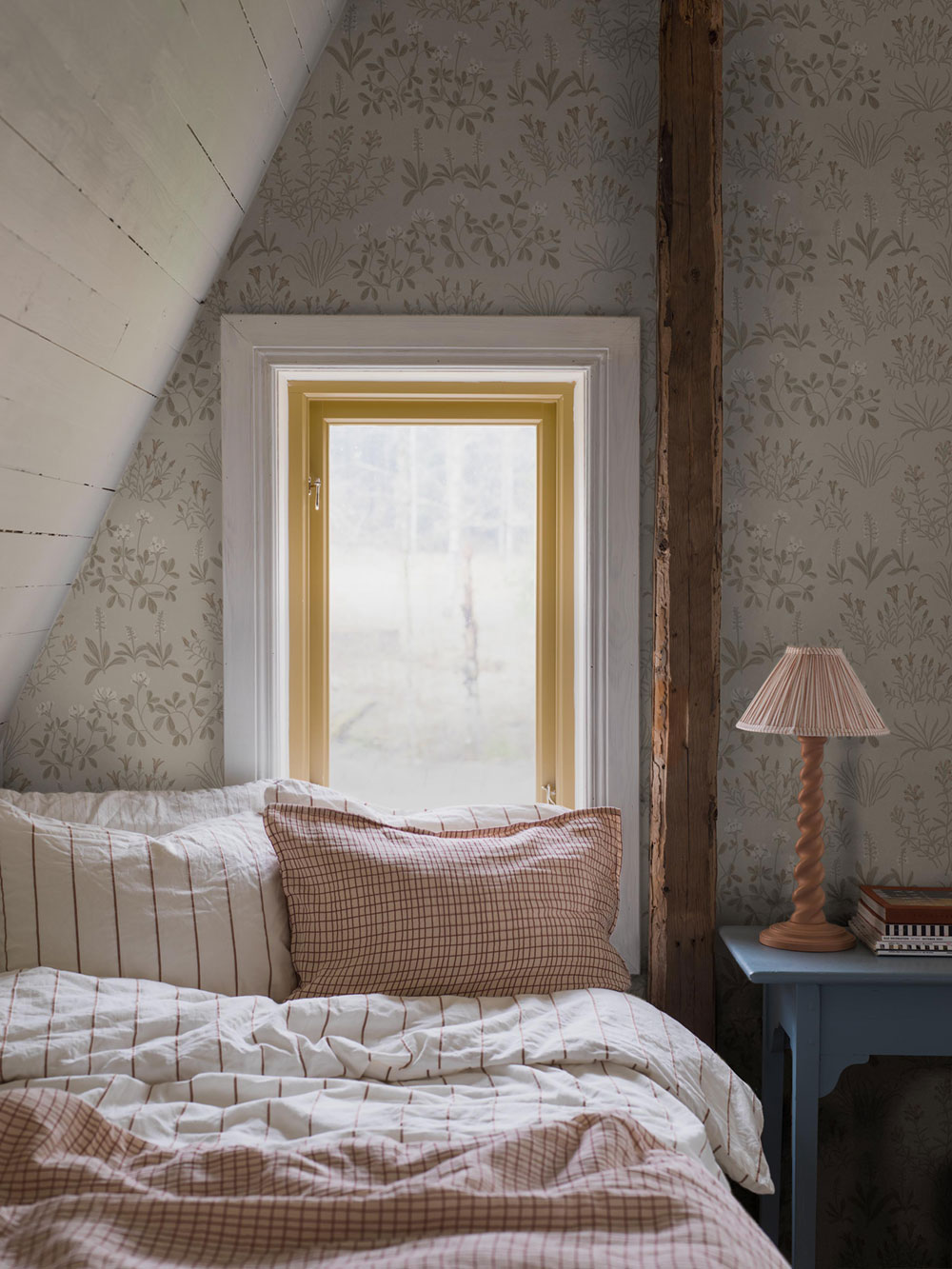 Vliesová tapeta na zeď, šedo-béžová, květiny, 5805, Nordic Folk, Borastapeter