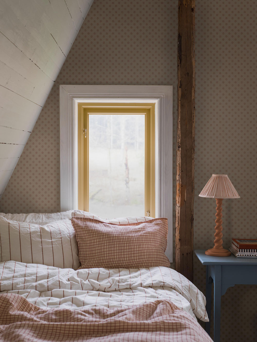 Vliesová tapeta na zeď, hnědá, květiny, 5806, Nordic Folk, Borastapeter