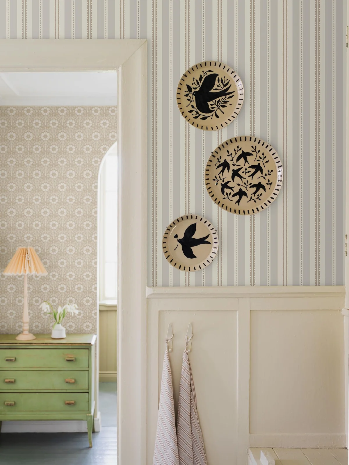 Vliesová tapeta na zeď, šedo-hnědá, pruhy, 5818, Nordic Folk, Borastapeter