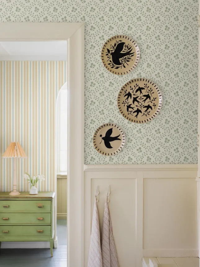 Vliesová tapeta na zeď, bílo-zelená, květiny, 5823, Nordic Folk, Borastapeter