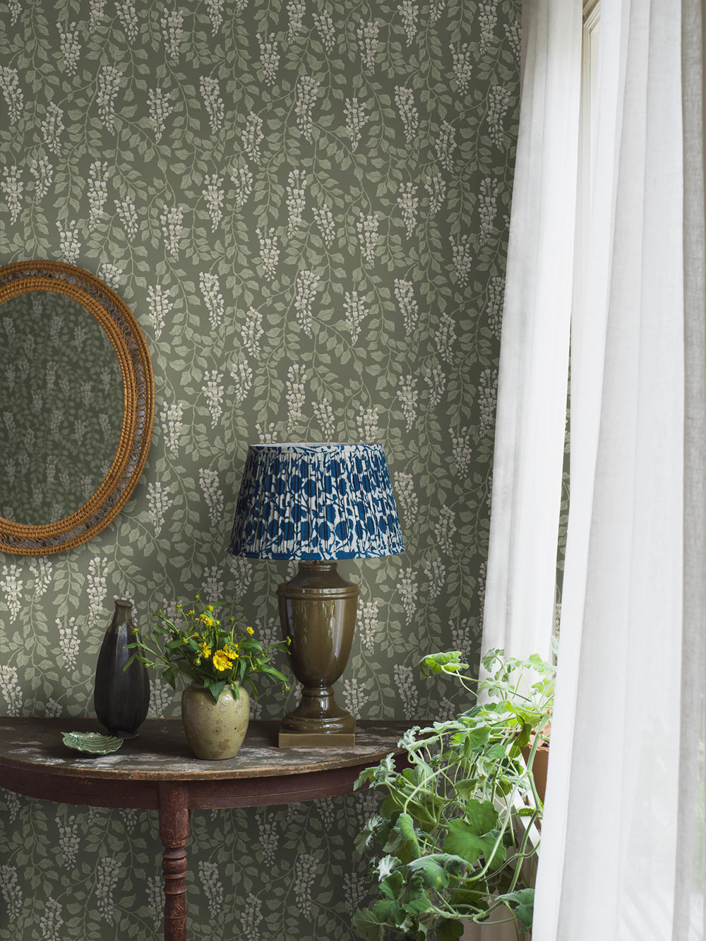 Vliesová tapeta na zeď, zelená, květy Vistárie, 5710, Orangeri,  Borastapeter