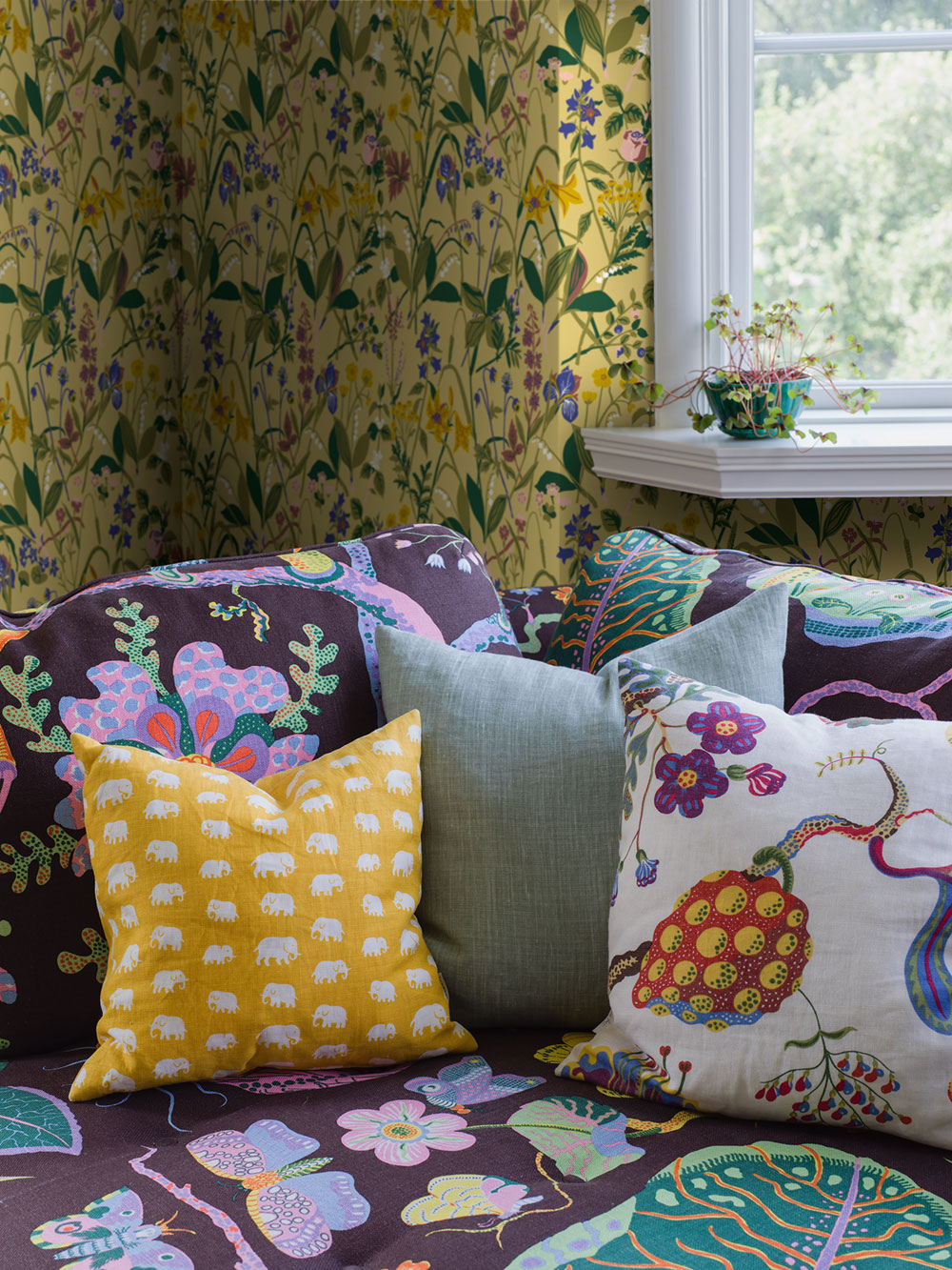 Vliesová tapeta na zeď, žlutá, květiny, 1963, Icons, Borastapeter