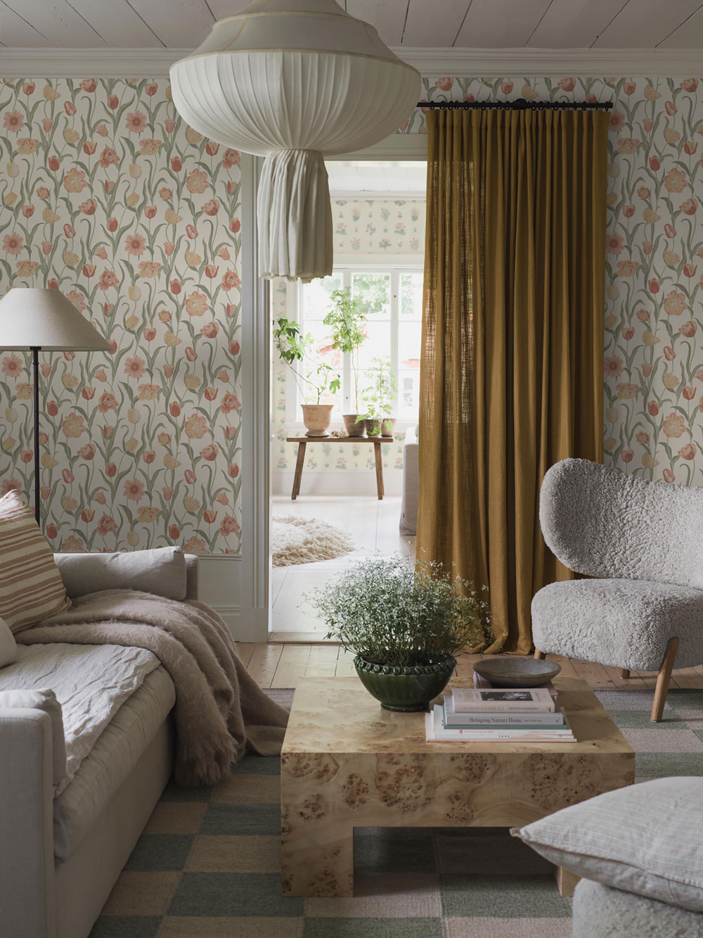 Vliesová tapeta na zeď, krémová, květiny, tulipány, 6969, Osterlen, Borastapeter