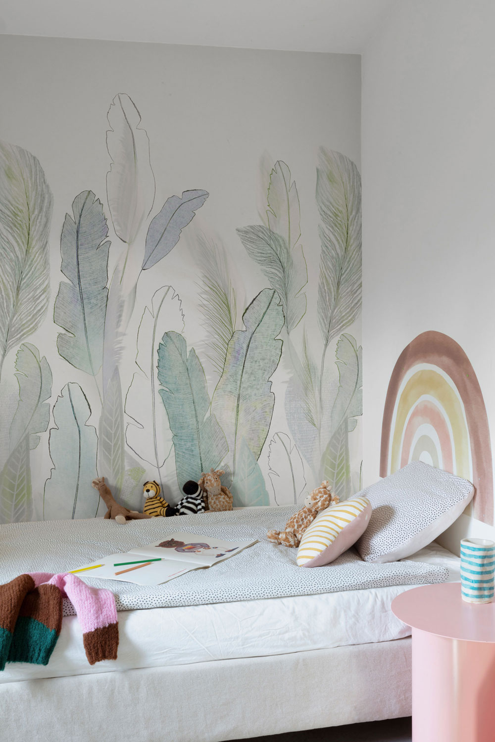 Vliesová fototapeta na zeď, pírka, A73501, One roll, one motif 2, Grandeco