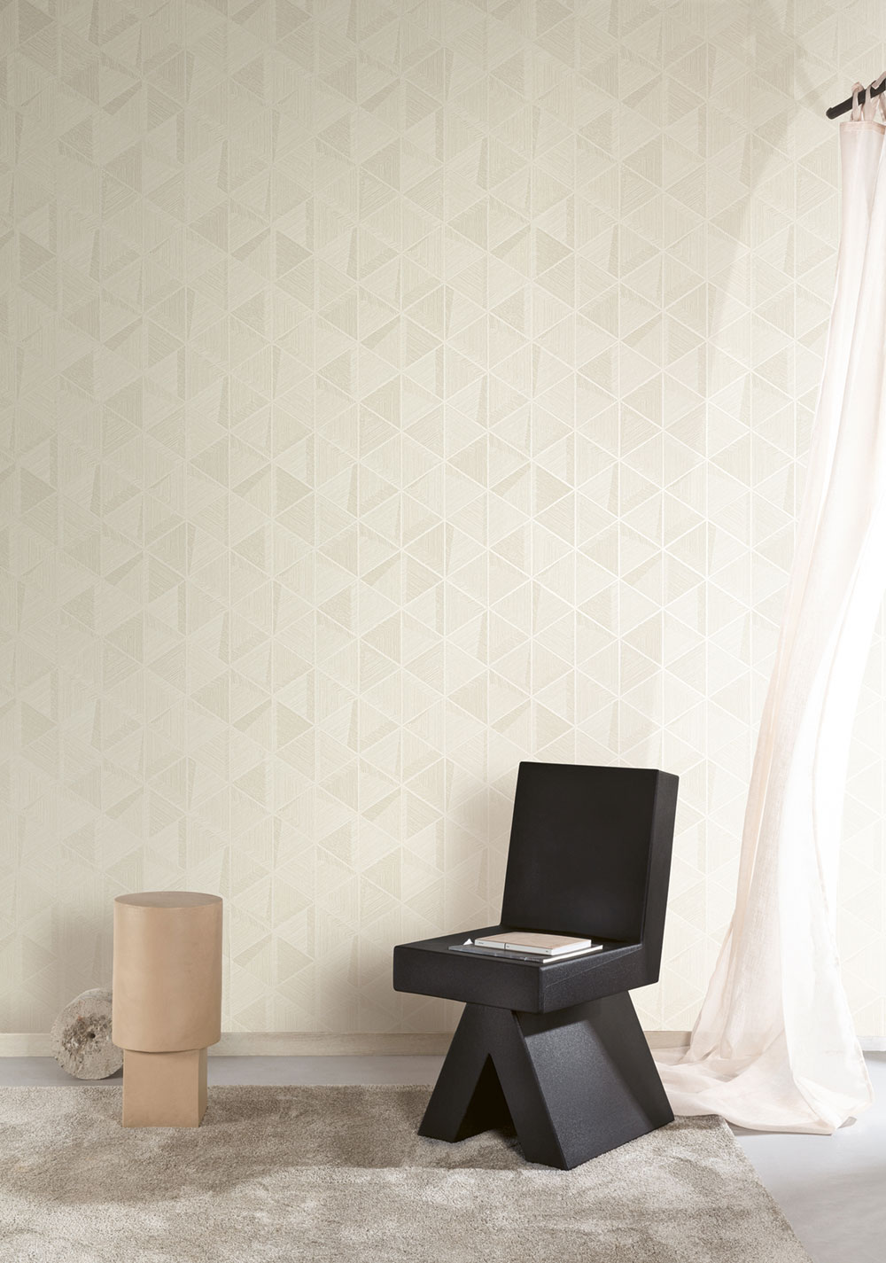 Vliesová obrazová tapeta na zeď, béžová, stříbrná, trojúhelníky, TRA102, Traces, Masureel