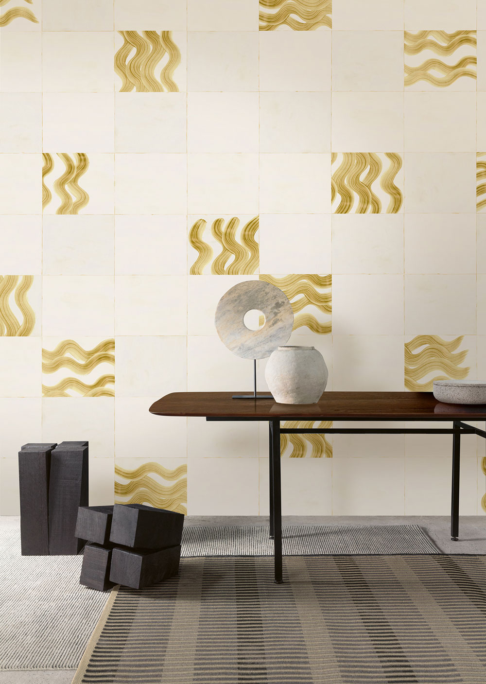 Vliesová obrazová tapeta na zeď, béžová, zlatá, vlnky ve čtvercích, DGTRA6022-300, Traces, Masureel