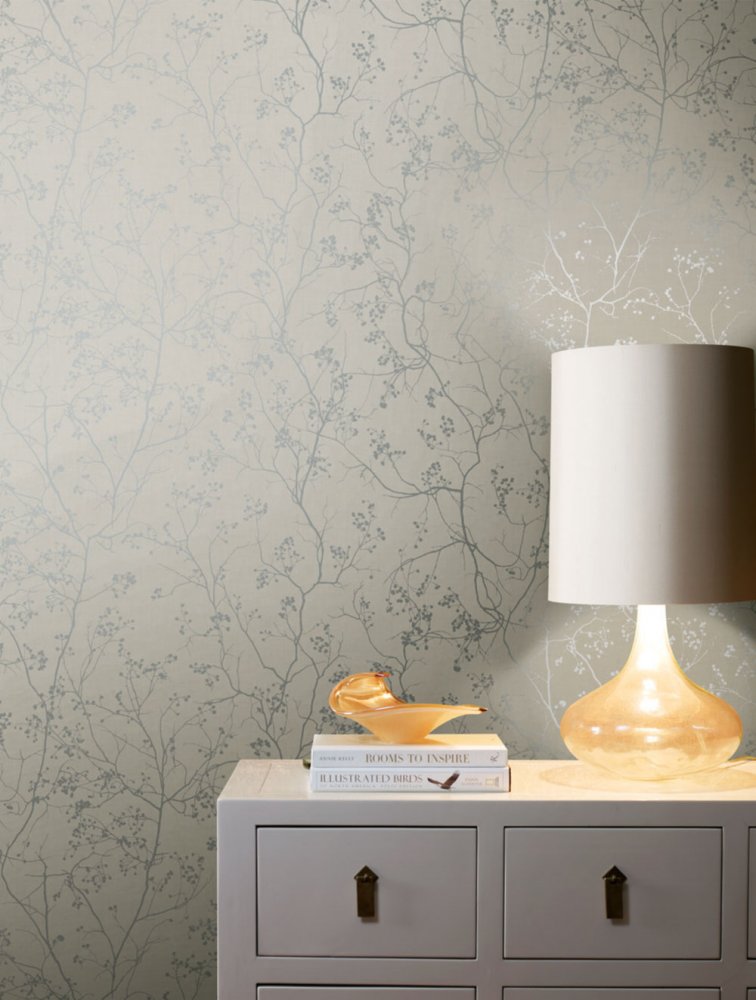 Šedá vliesová tapeta se stříbrnými větvičkami DD3814, Dazzling Dimensions 2, York