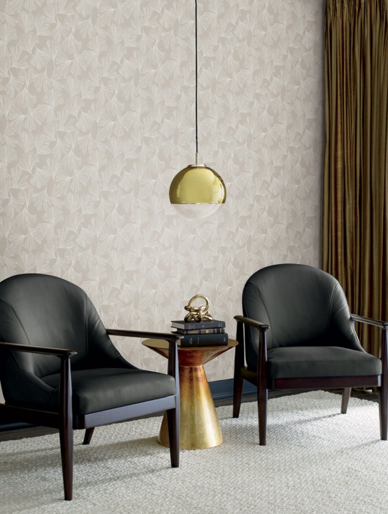 Béžová vliesová tapeta na zeď, bílé listy ginkga DD3746, Dazzling Dimensions 2, York