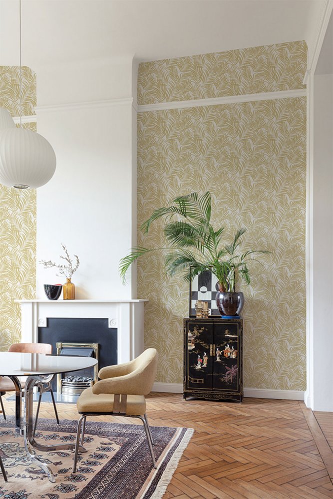 Zlato-béžová vliesová tapeta s listy palmy MN2010, Maison, Grandeco